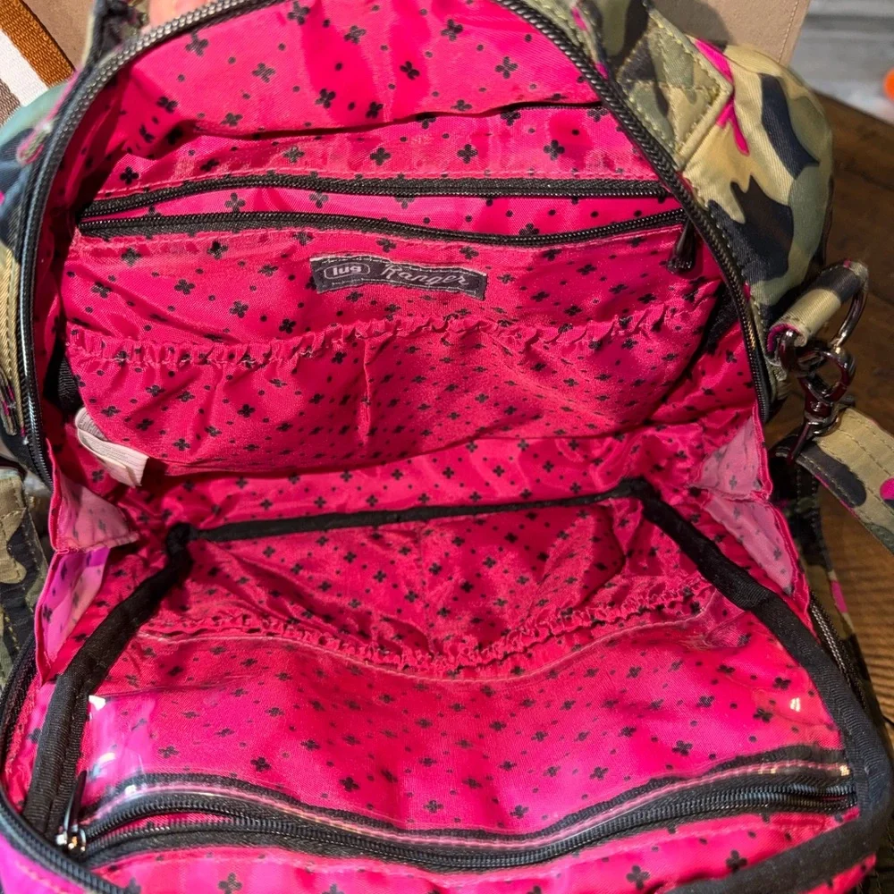 LUG Ranger Quilted Camo Crossbody Bag - Pink & Green - Picture 4 of 6